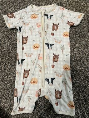 Little One Shop Farm Animal Short Zippy- worn once
